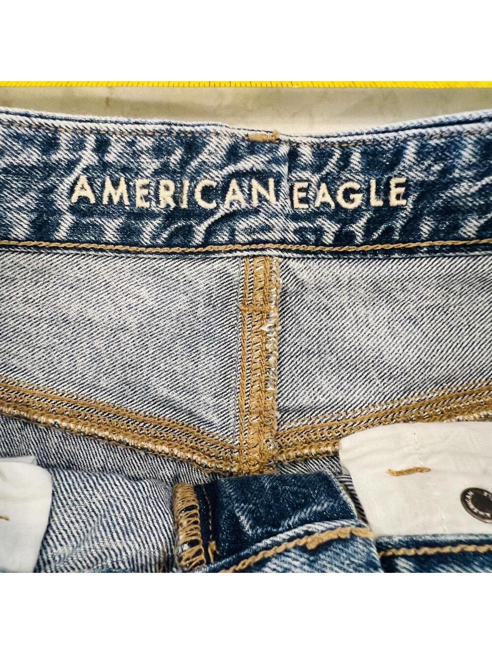 American Eagle AE Curvy Mom Jeans Distressed High Wasted Looose Straight Leg 6R - Picture 4 of 8